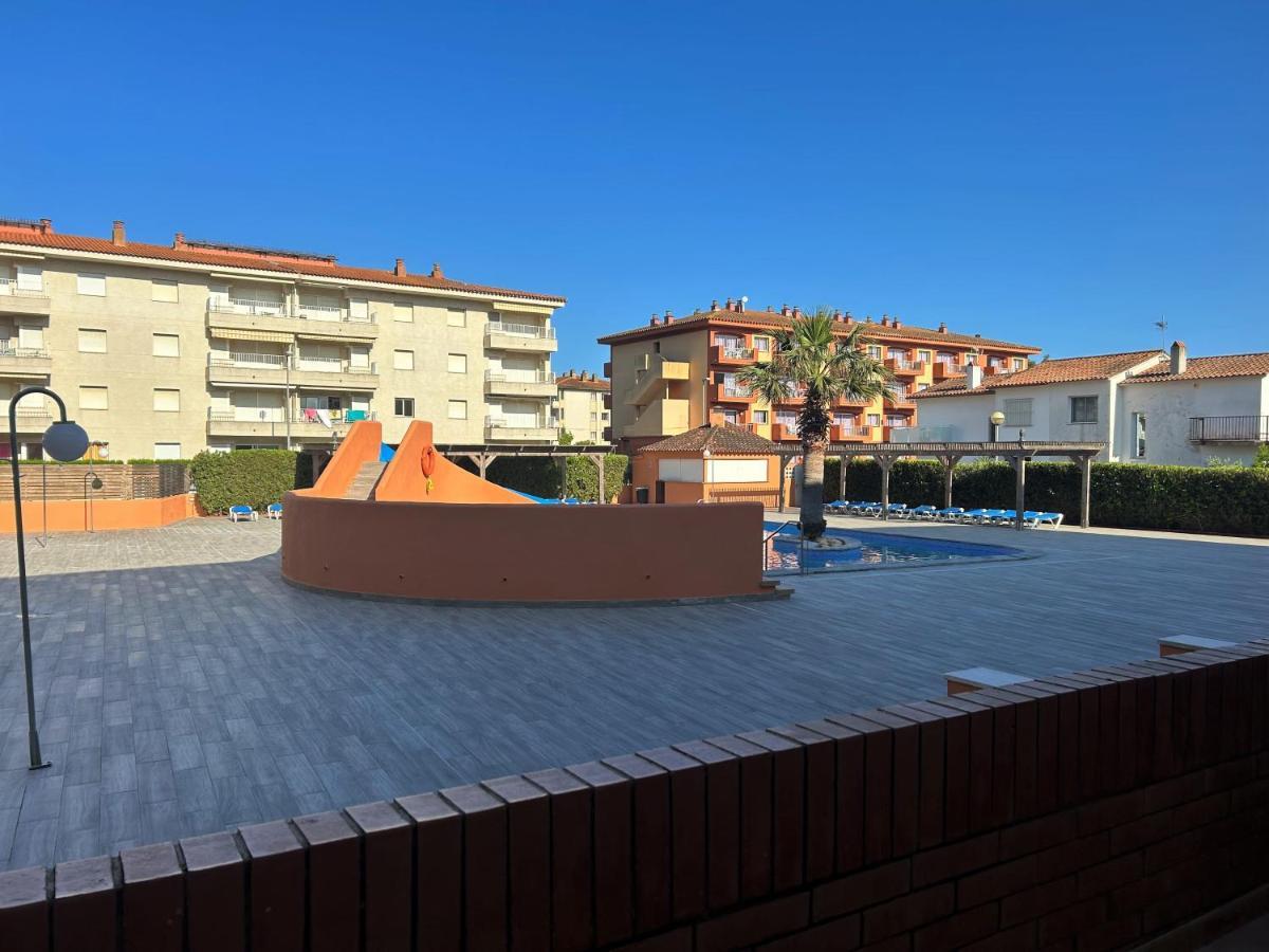 Apartamentos Familiares Sa Gavina Estartit أولاستارتيت المظهر الخارجي الصورة